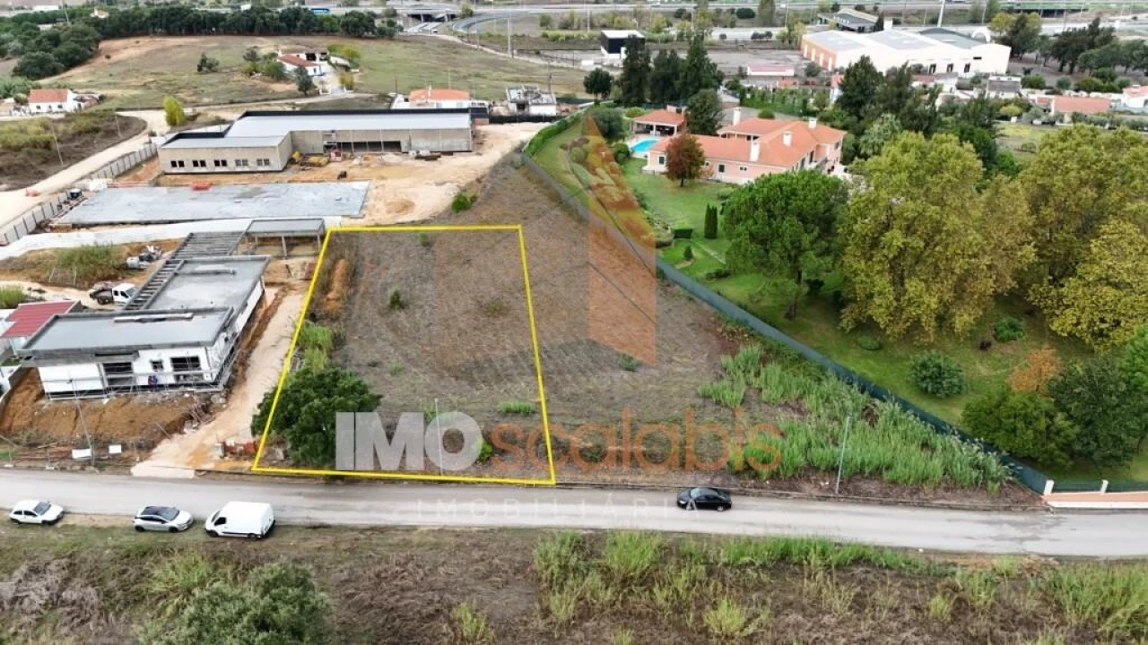 Terreno para Venda em Romeira e Várzea Foto 3