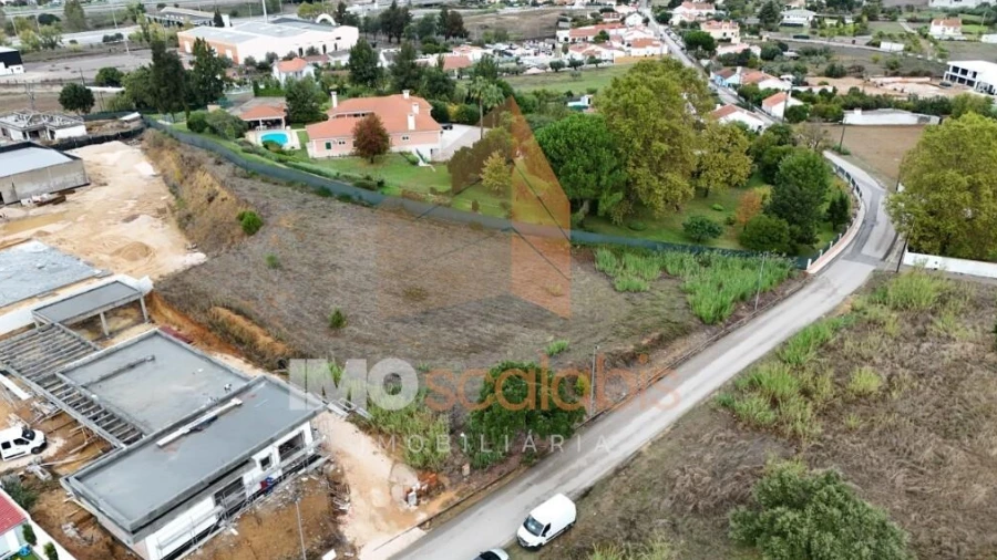 Terreno para Venda em Romeira e Várzea
