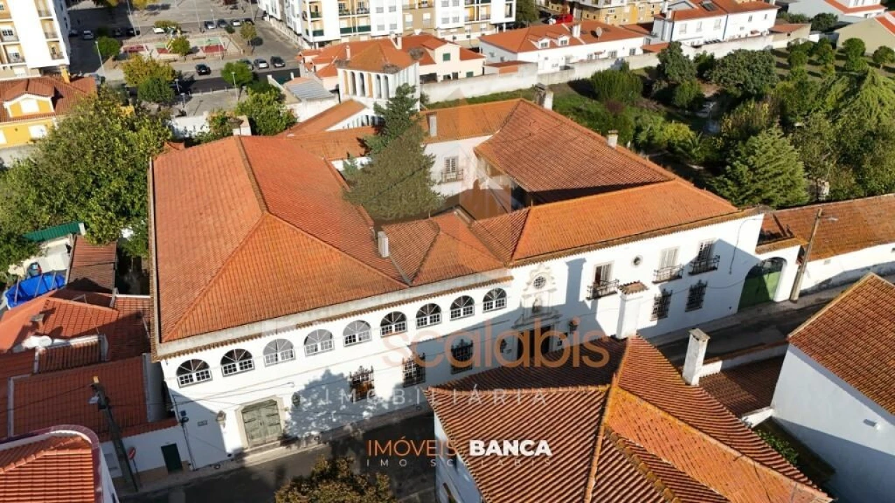 Moradia T5 para Venda em Almeirim Foto 13