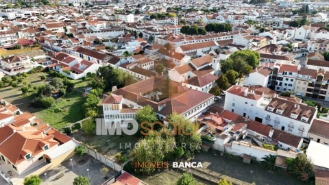 Moradia T5 para Venda em Almeirim