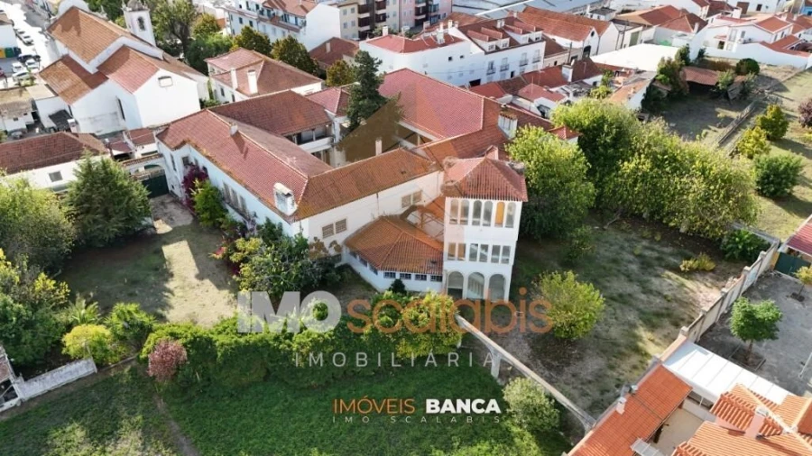 Moradia T5 para Venda em Almeirim Foto 12
