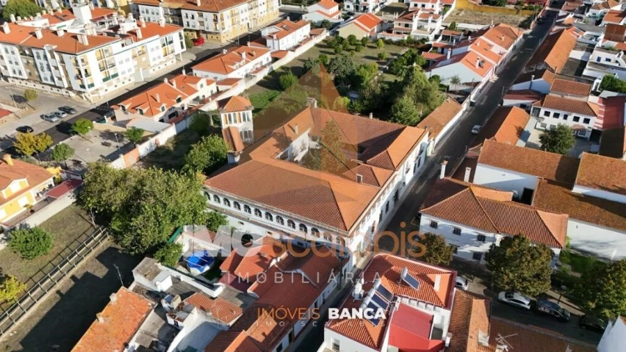 Moradia T5 para Venda em Almeirim Foto 8