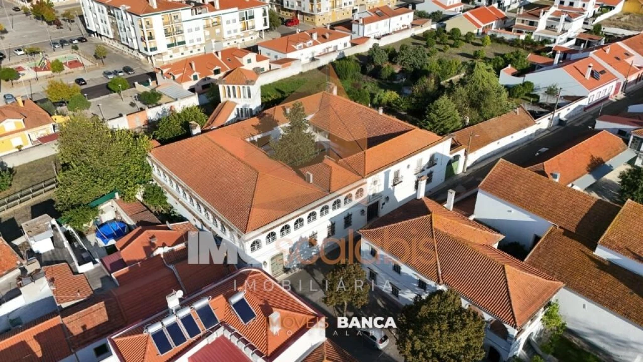 Moradia T5 para Venda em Almeirim Foto 9