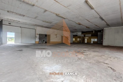 Armazém para Venda em Parreira e Chouto