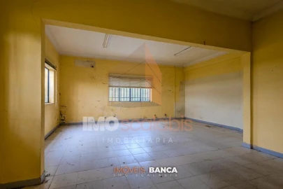 Armazém para Venda em Parreira e Chouto