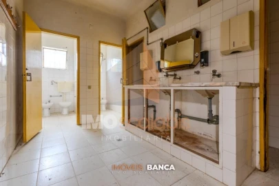 Armazém para Venda em Parreira e Chouto