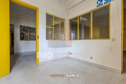 Armazém para Venda em Parreira e Chouto