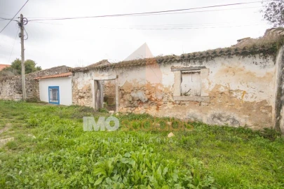 Moradia T3 para Venda em Almoster