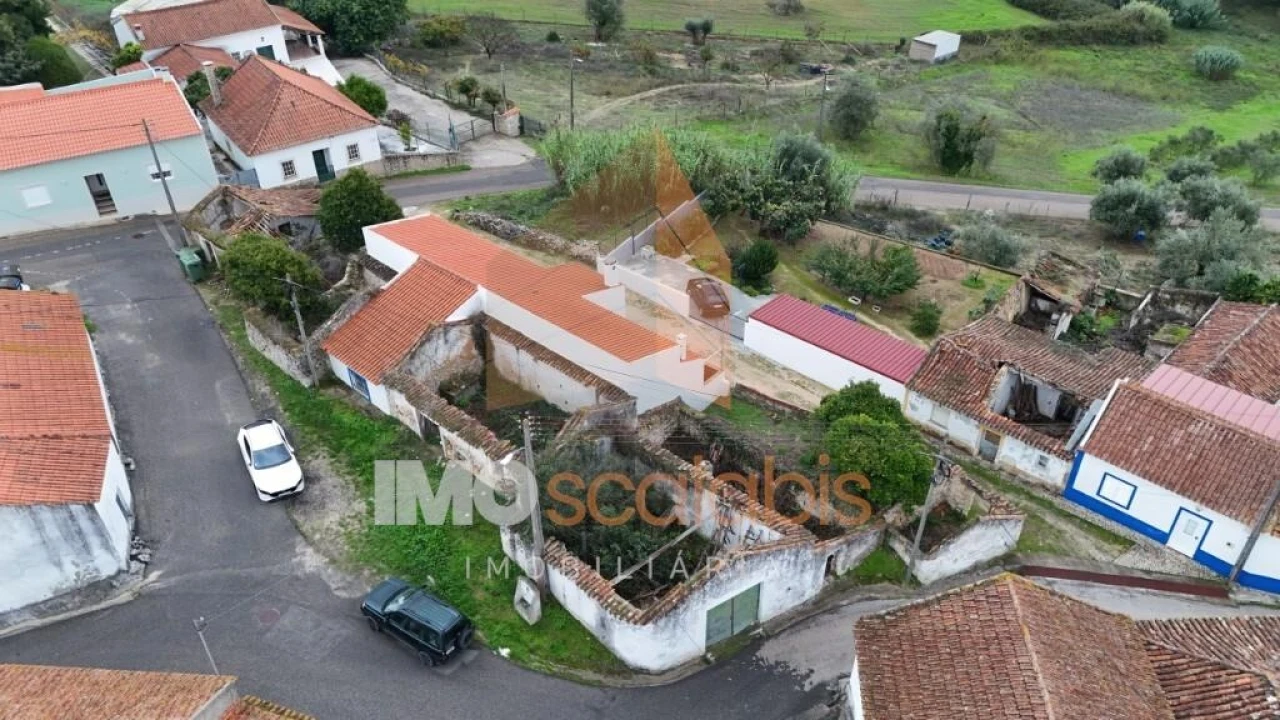 Moradia T3 para Venda em Almoster Foto 8