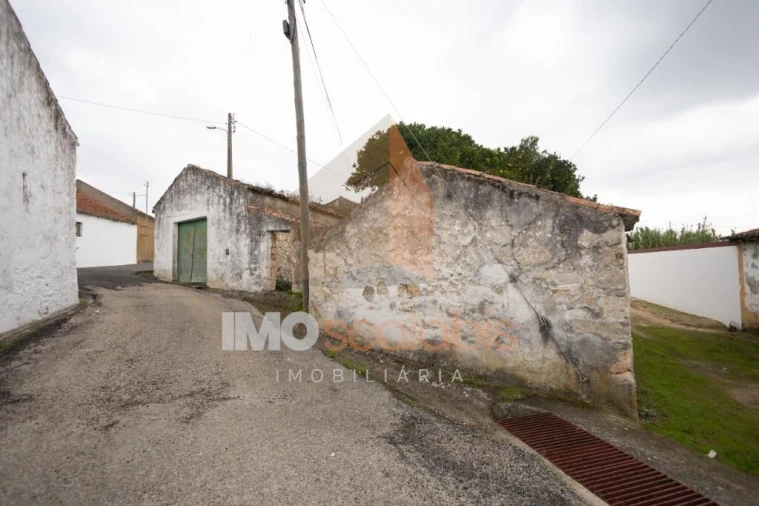Moradia T3 para Venda em Almoster Foto 19