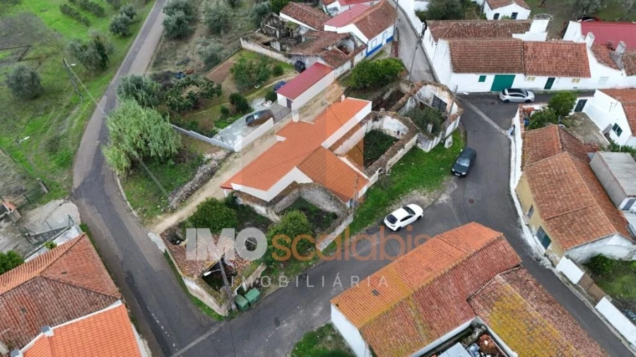 Moradia T3 para Venda em Almoster Foto 13