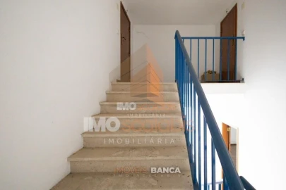 Armazém para Venda em Alpiarça