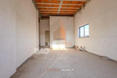 Armazém para Venda em Alpiarça