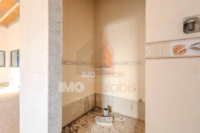 Armazém para Venda em Alpiarça