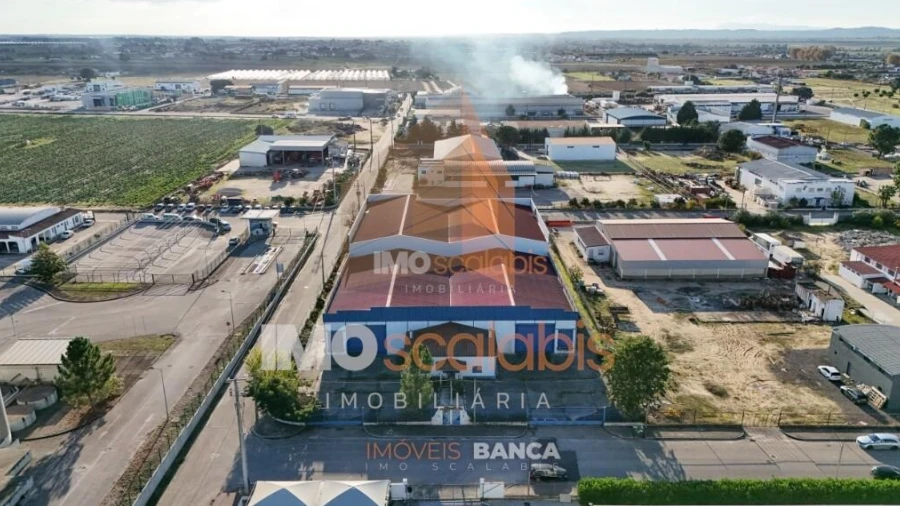 Armazém para Venda em Alpiarça