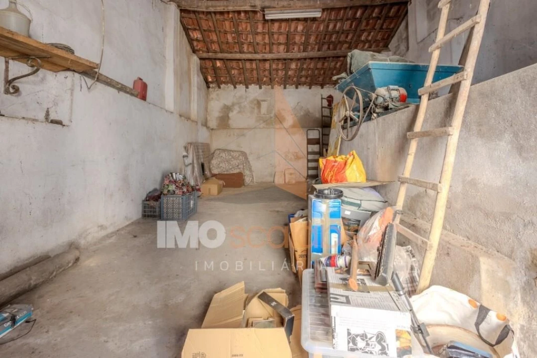 Moradia T0 para Venda em Alcanede Foto 5