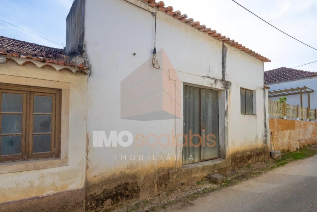 Moradia T0 para Venda em Alcanede Foto 1