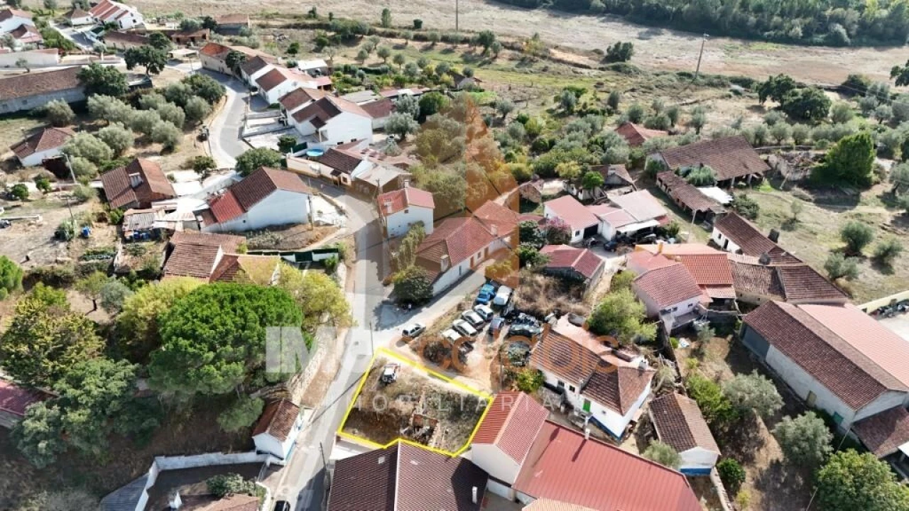 Moradia T0 para Venda em Alcanede Foto 17