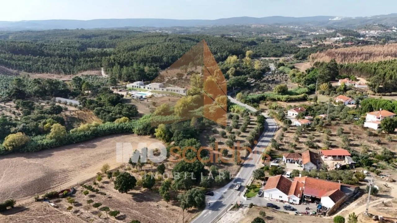 Terreno para Venda em Alcanede Foto 4
