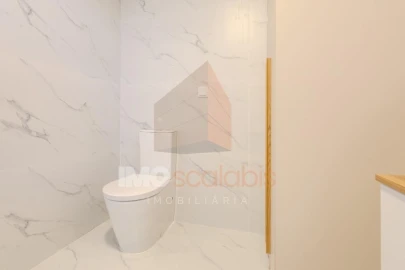 Apartamento T2 para Venda em Marvila, Ribeira Santarém, São Salvador, São Nicolau