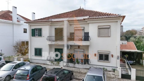 Moradia T4 para Venda em Marvila, Ribeira Santarém, São Salvador, São Nicolau