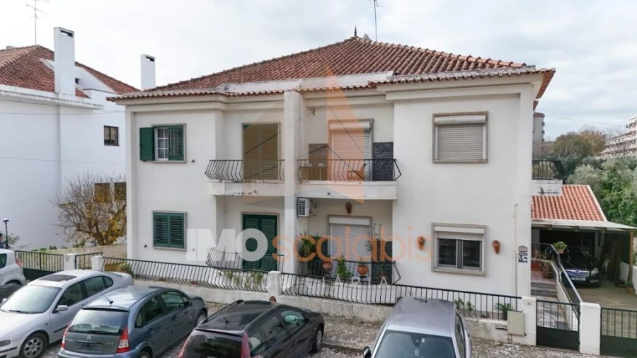 Moradia T4 para Venda em Marvila, Ribeira Santarém, São Salvador, São Nicolau Foto 3