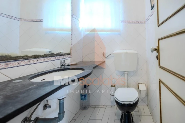 Moradia T4 para Venda em Marvila, Ribeira Santarém, São Salvador, São Nicolau Foto 10