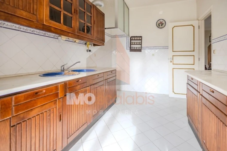 Moradia T4 para Venda em Marvila, Ribeira Santarém, São Salvador, São Nicolau Foto 14