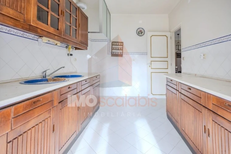 Moradia T4 para Venda em Marvila, Ribeira Santarém, São Salvador, São Nicolau Foto 13