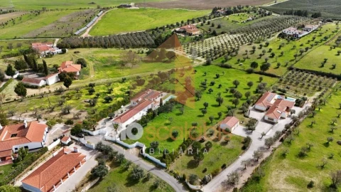 Moradia T4 para Venda em São Vicente do Paul e Vale de Figueira