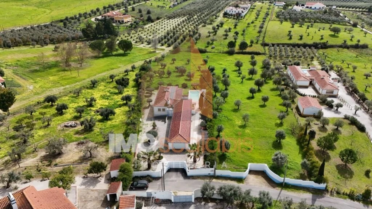 Moradia T4 para Venda em São Vicente do Paul e Vale de Figueira Foto 69