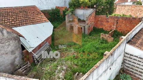 Moradia T3 para Venda em Azoia de Cima e Tremês