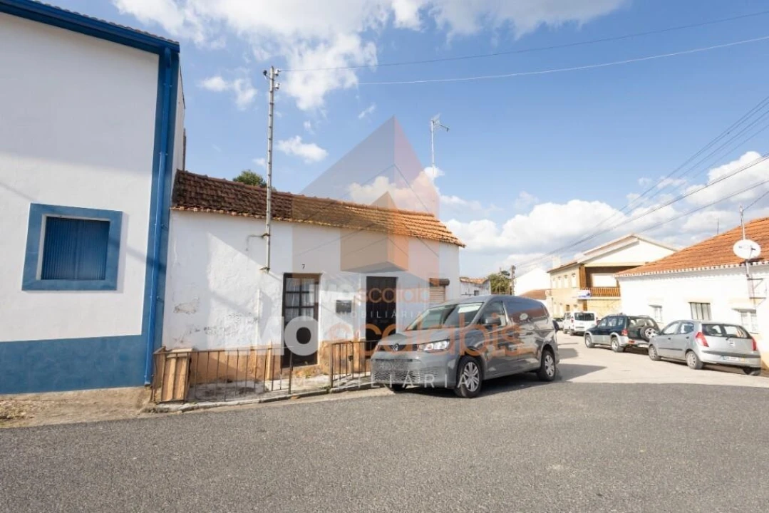 Moradia T3 para Venda em Azoia de Cima e Tremês Foto 19