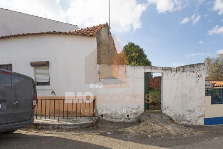 Moradia T3 para Venda em Azoia de Cima e Tremês Foto 20