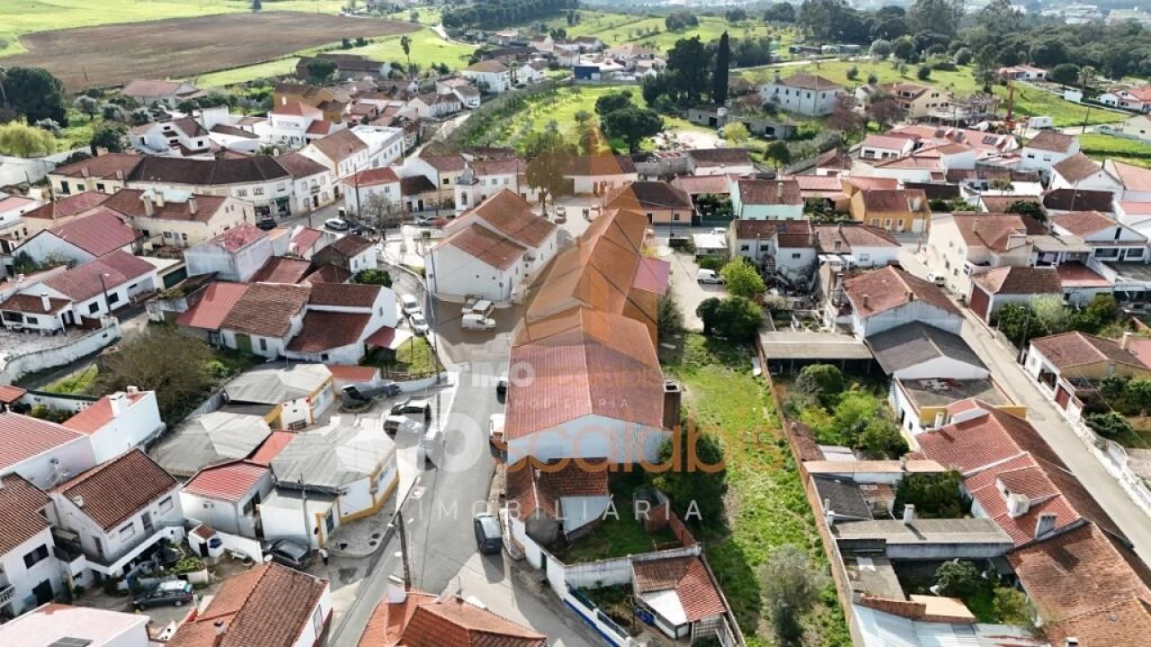 Moradia T3 para Venda em Azoia de Cima e Tremês Foto 13