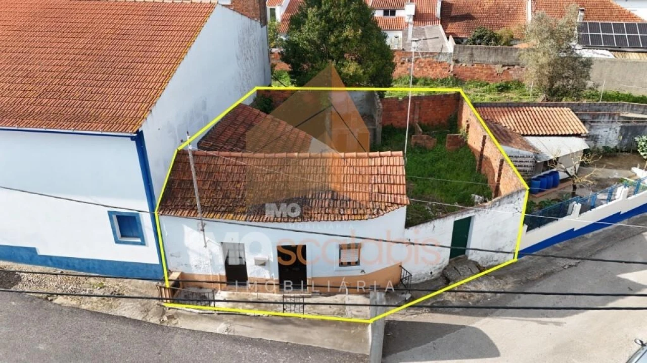 Moradia T3 para Venda em Azoia de Cima e Tremês Foto 9