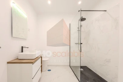 Apartamento T3 para Venda em Marvila, Ribeira Santarém, São Salvador, São Nicolau