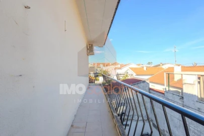 Apartamento T3 para Venda em Marvila, Ribeira Santarém, São Salvador, São Nicolau