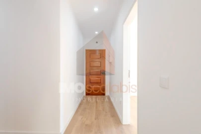 Apartamento T3 para Venda em Marvila, Ribeira Santarém, São Salvador, São Nicolau