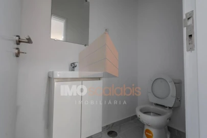 Apartamento T3 para Venda em Marvila, Ribeira Santarém, São Salvador, São Nicolau
