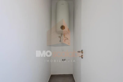 Apartamento T3 para Venda em Marvila, Ribeira Santarém, São Salvador, São Nicolau