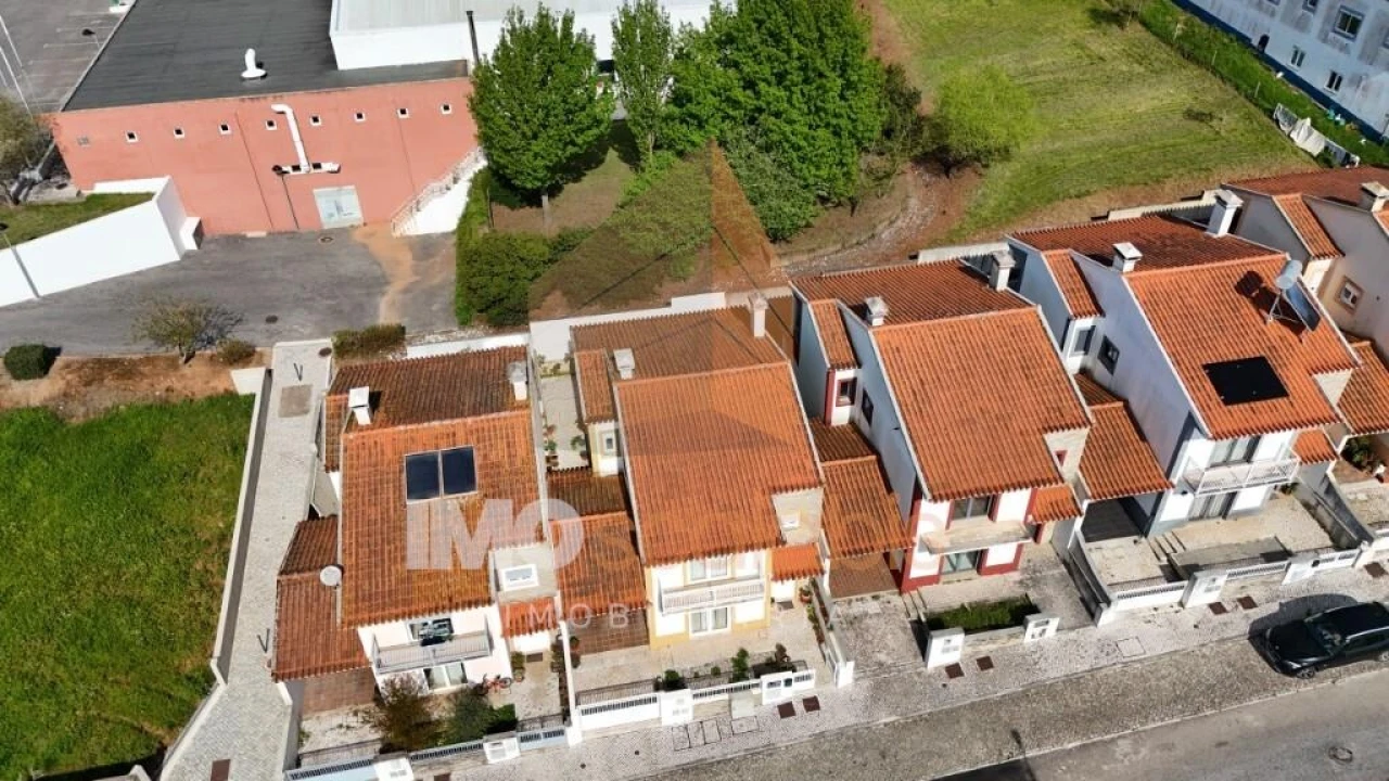 Moradia T4 para Venda em A dos Francos Foto 33