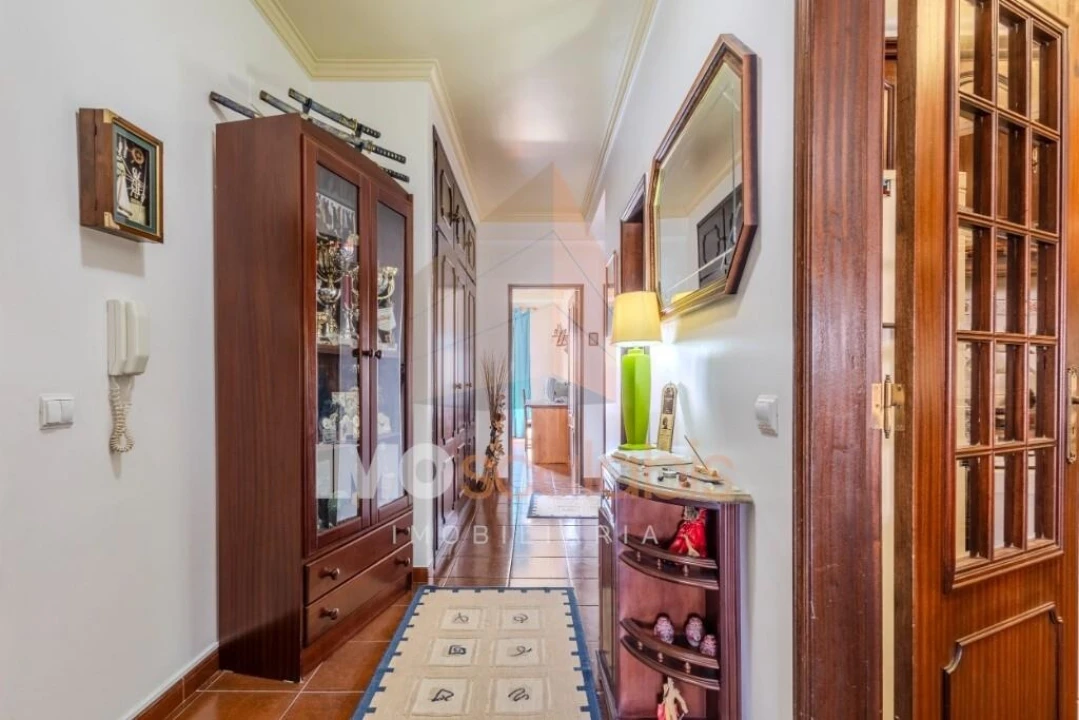 Apartamento T2 para Venda em Almeirim Foto 3