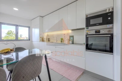 Apartamento T3 para Venda em Marvila, Ribeira Santarém, São Salvador, São Nicolau