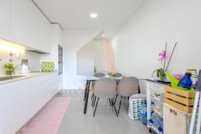 Apartamento T3 para Venda em Marvila, Ribeira Santarém, São Salvador, São Nicolau