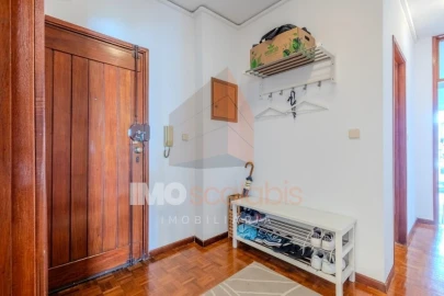Apartamento T3 para Venda em Marvila, Ribeira Santarém, São Salvador, São Nicolau