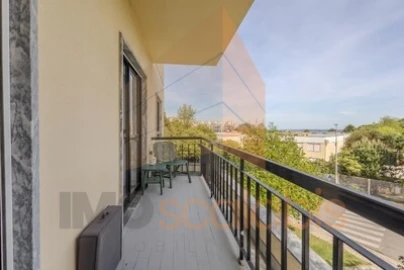 Apartamento T3 para Venda em Marvila, Ribeira Santarém, São Salvador, São Nicolau