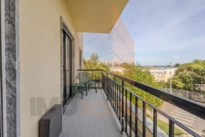 Apartamento T3 para Venda em Marvila, Ribeira Santarém, São Salvador, São Nicolau