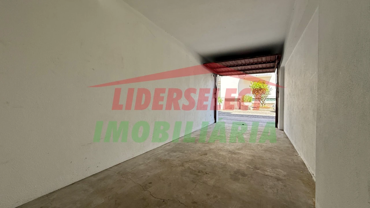 Garagem para Venda em Silveira Foto 3