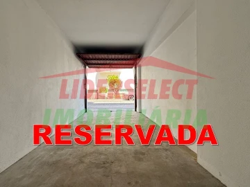 Garagem para Venda em Silveira